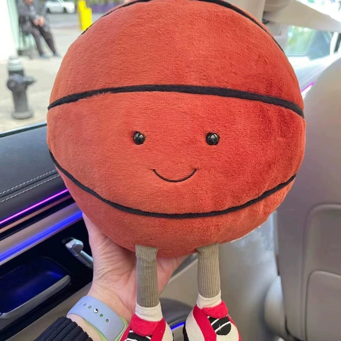 Новинки для трансграничной торговли: забавные спортивные плюшевые игрушки, баскетбольные плюшевые куклы, детские подарки, футбольные куклы для малышей оптом