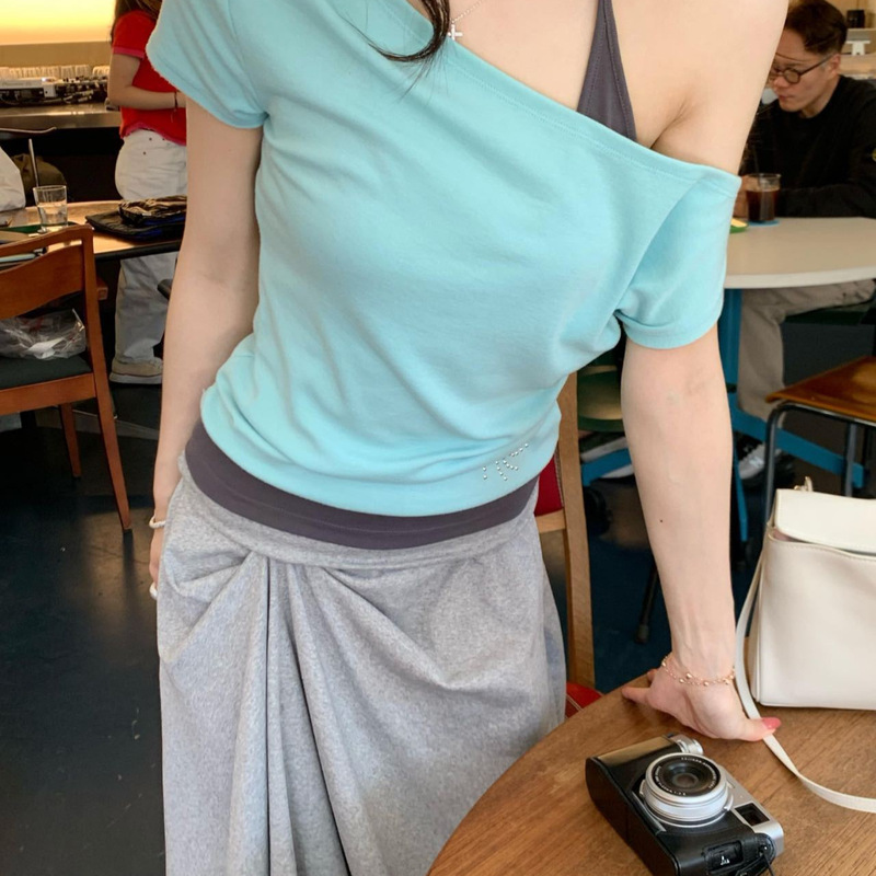 In-Stock Korean-Style Blogger-Inspired Niche Trendy Brand Studded One-Shoulder Casual Versatile Short-Sleeve T-Shirt Top for Women In-Stock Korean-Style Blogger-Inspired Niche Trendy Brand Studded One-Shoulder Casual Versatile Short-Sleeve T-Shirt Top for Women