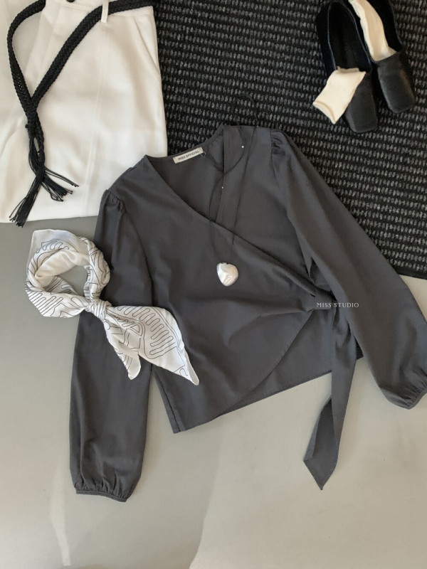 【MISS密思家正品店】极简气质侧边系带假一片式小衫女装33722|undefined