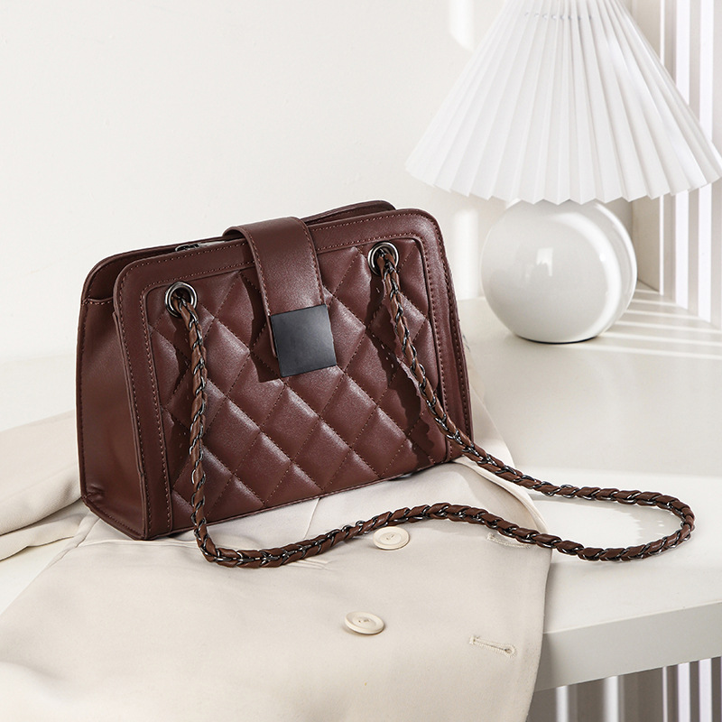 2023 Spring and Autumn Large Capacity Bag Women's Crossbody Bag New Fashionable This Year's Popular All-match Diamond Plaid Chain Shoulder Bag