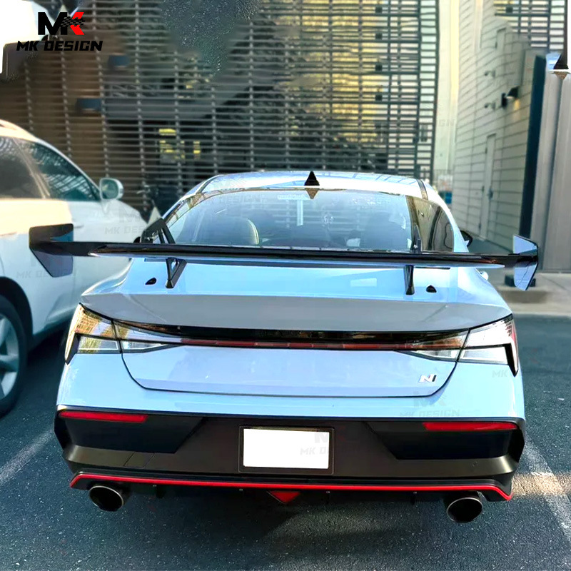 Suitable for modern Elantra sedans, this carbon fiber rear spoiler is a universal modification part