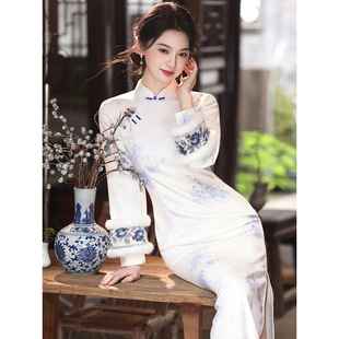 ����ʽ���L���Ű�ɫ���������۶��b�ӽq���p����Ů�B��ȹ