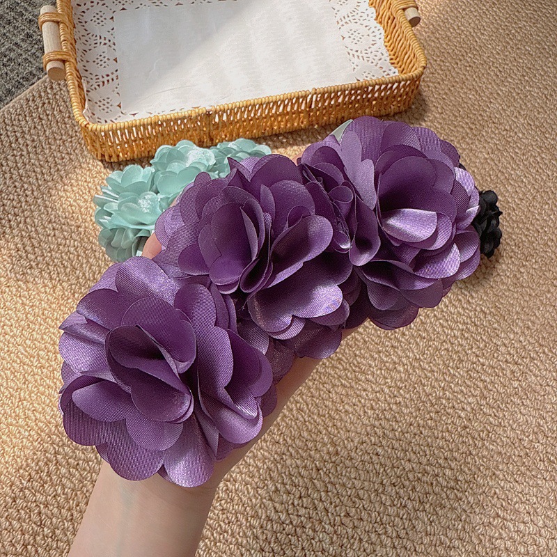 Vintage-geïnspireerde wijnrode bloemenbananenclip - elegante haaraccessoire voor vrouwen, boho-chic haarklem met oversized stoffen bloesem_voghion.com