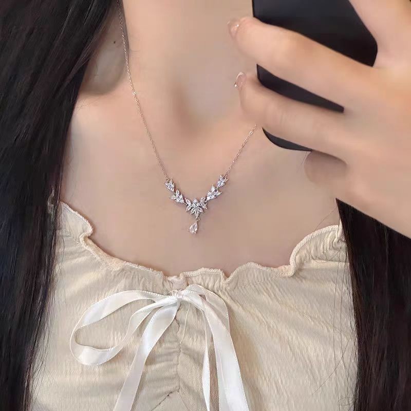 新款锆石清新吊坠系列项链女高级感轻奢个性小众秋冬项饰一件批发|undefined