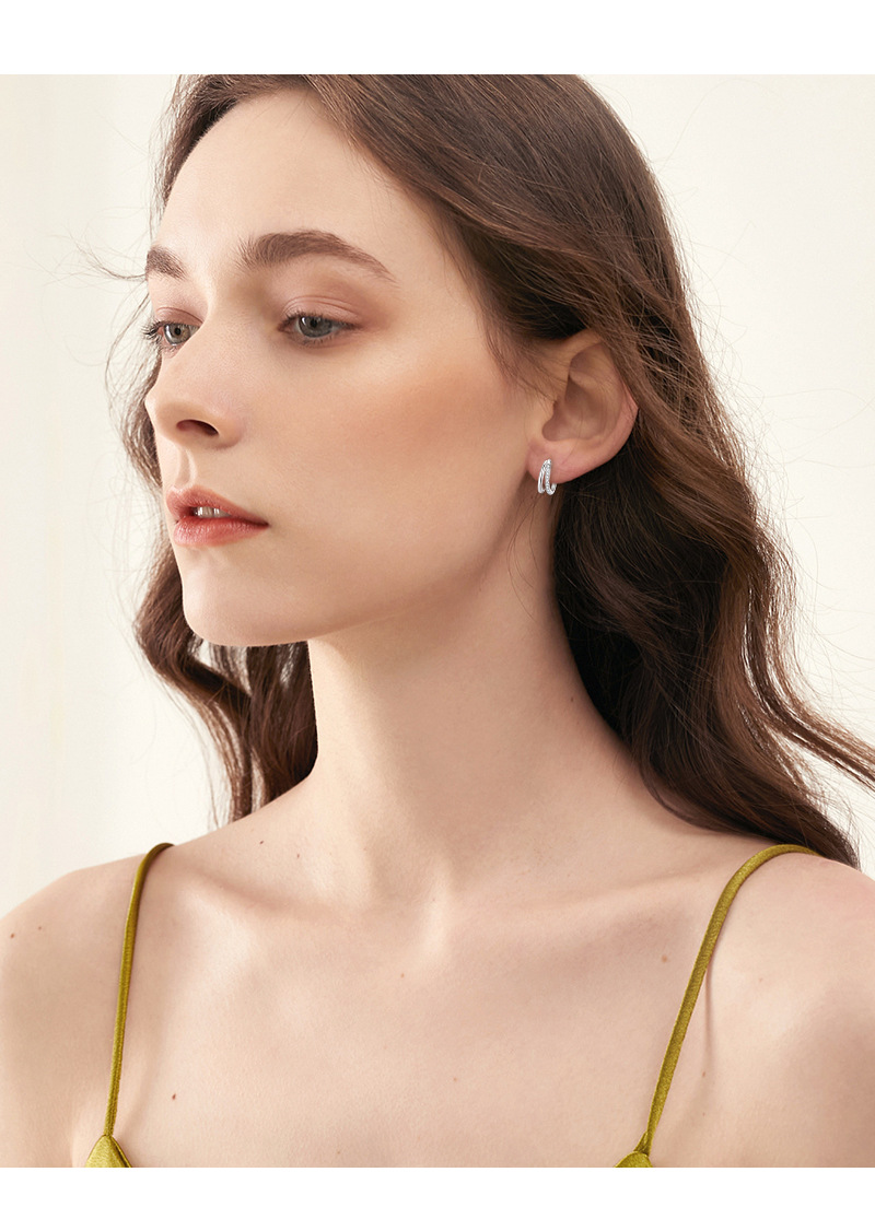 New Ins Style Girls Silver Jewelry  Fashion Design Ear Rings for Women Inlaid Moissanite S925 Sterling Silver Hoop Earrings