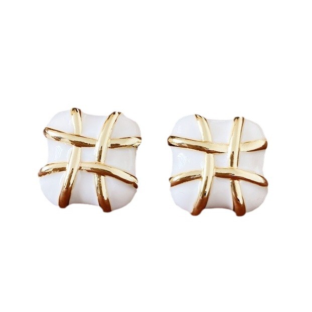 Pendientes de perlas de aceite con goteo de aguja de plata Pendientes de todo fósforo de moda, lujo ligero, joyería retro de alta gama al por mayor, fabricante de Yiwu