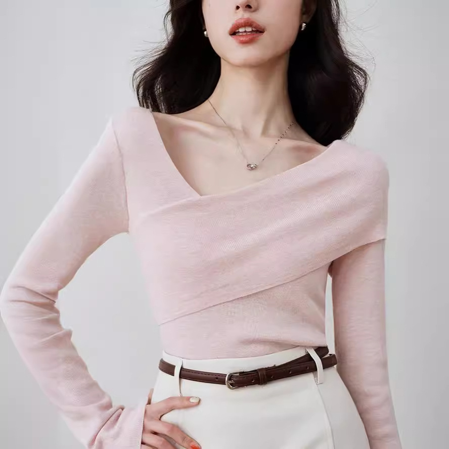 设计感斜领纯色柔软针织衫2025早秋新款法式修身别致绝美纯欲上衣