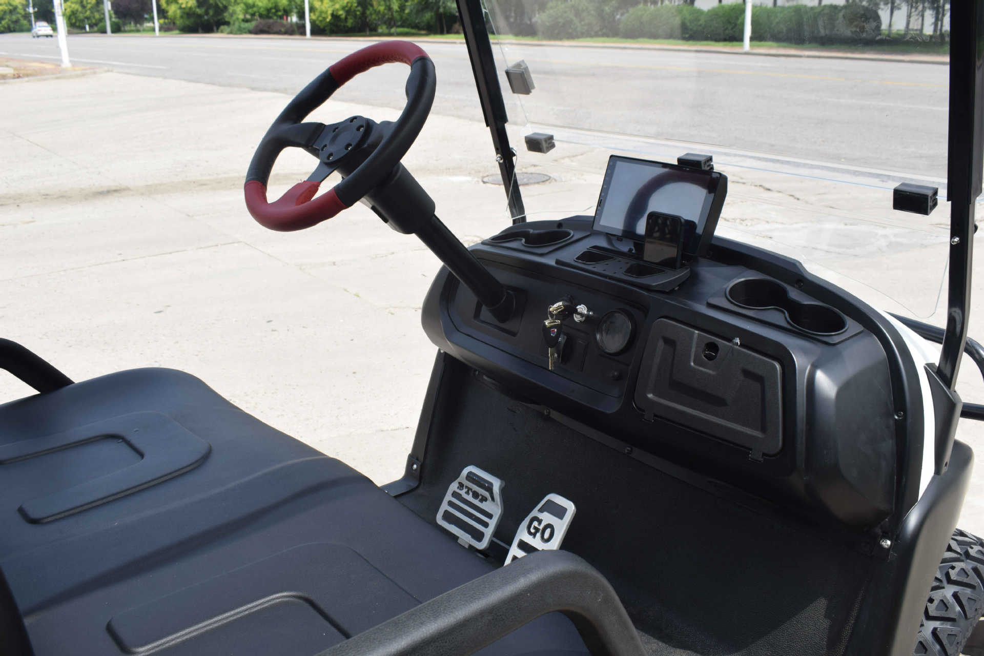 Zhongfeiyida Zhongyi Golf Cart Electric Sightseeing Car 2+2 Off-Road with Bumper Climbing Strong Long Endurance