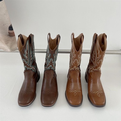 The Ho Seh Style Rough Heel Versatile Western Cowboy Boots with V-Ornamented Slit Riding Boots, Retro Medium Calf Square Toe Horse Boots