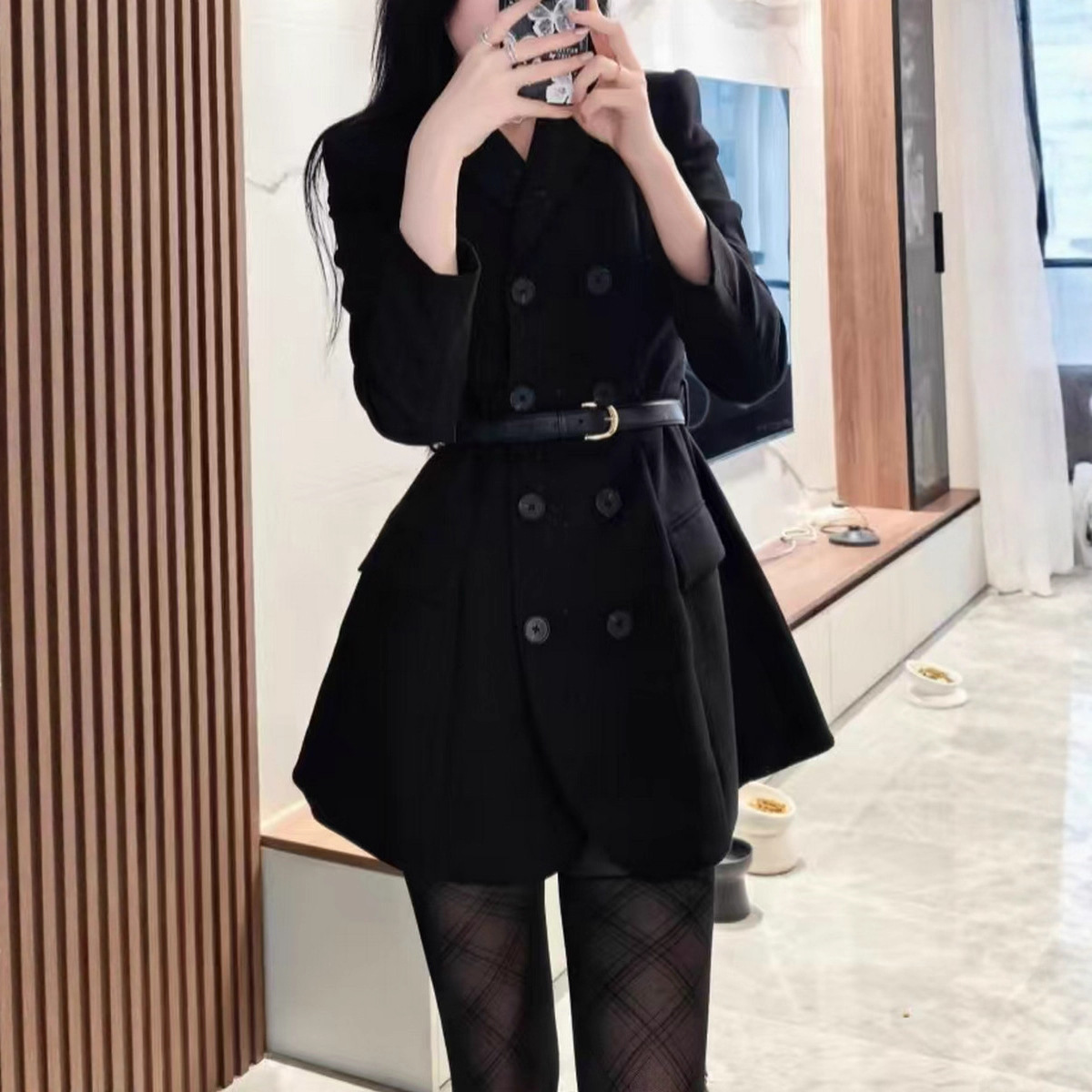 Noble and Elegant Double-Breasted Black Suit for Women, Slimming New Style, Ladylike Elegant, Lace-Up Waist, Fashionable Women's Jacket