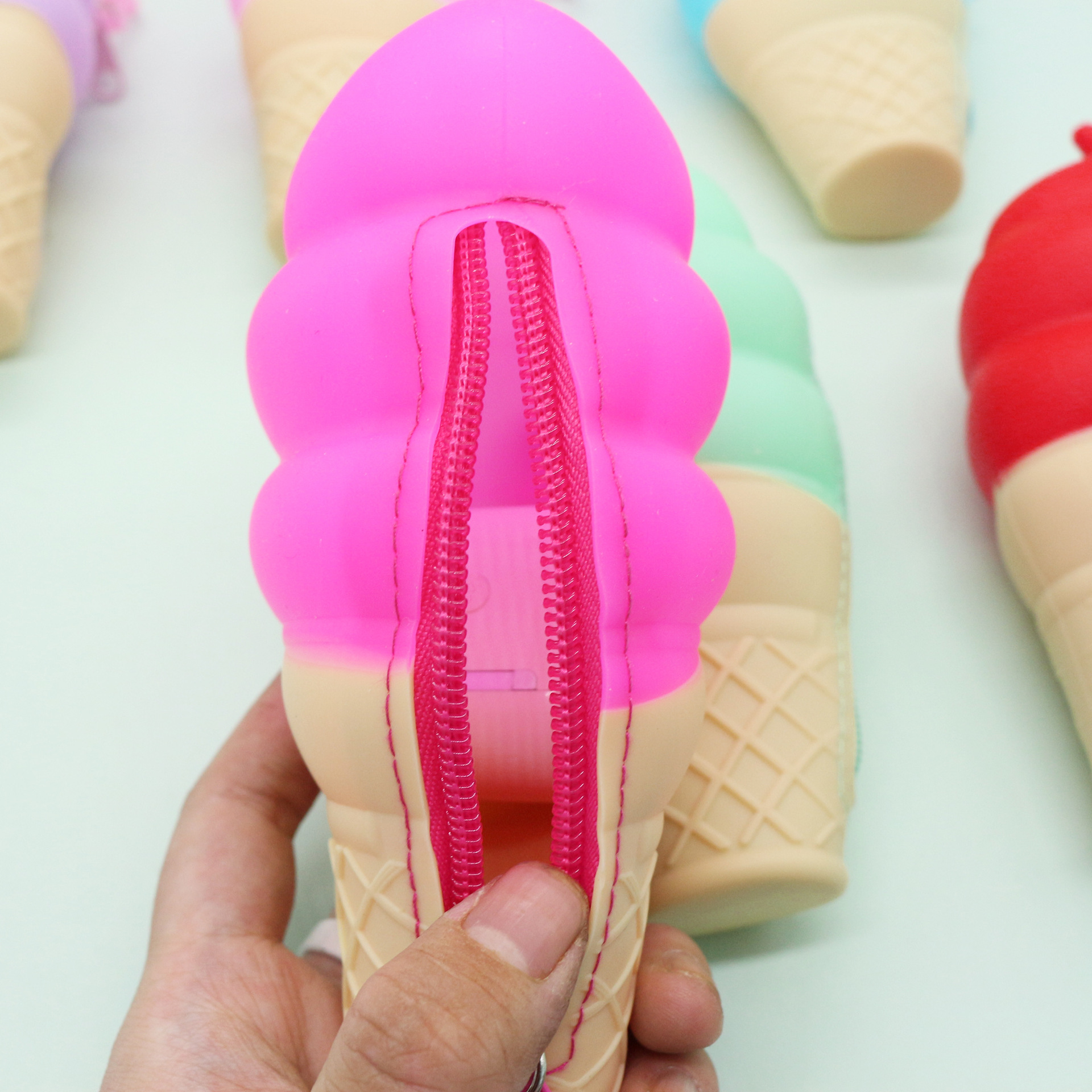 Nuevo estilo coreano de helado colgante bolso de cambio adorable silicona botón bolso de llaves bolso de tarjetas monedas bolso de cambio al por mayor