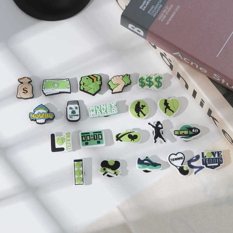 Cave shoes women's shoes flower selling wholesale net red cross-border cartoon lovers shoes buckle jewelry fun free with advanced