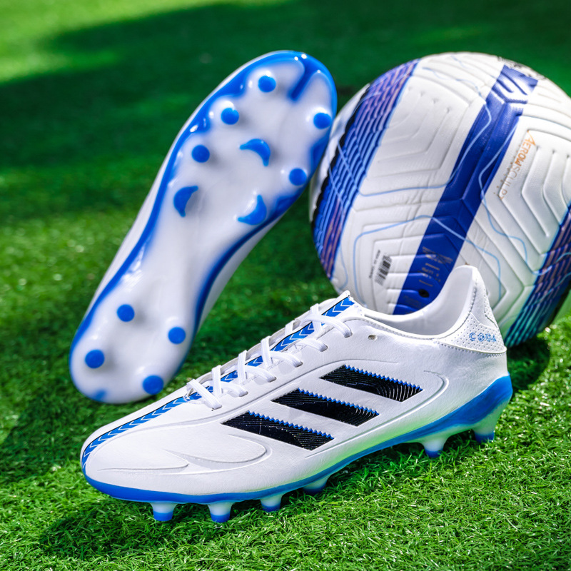 Nuevos zapatos de fútbol transfronterizos para hombres de bajo nivel, zapatos de fútbol de entrenamiento de césped artificial para estudiantes jóvenes image 4