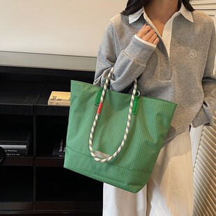 (Cross-border trading), capacious handheld shoulder bag, one-shoulder bag for leisure