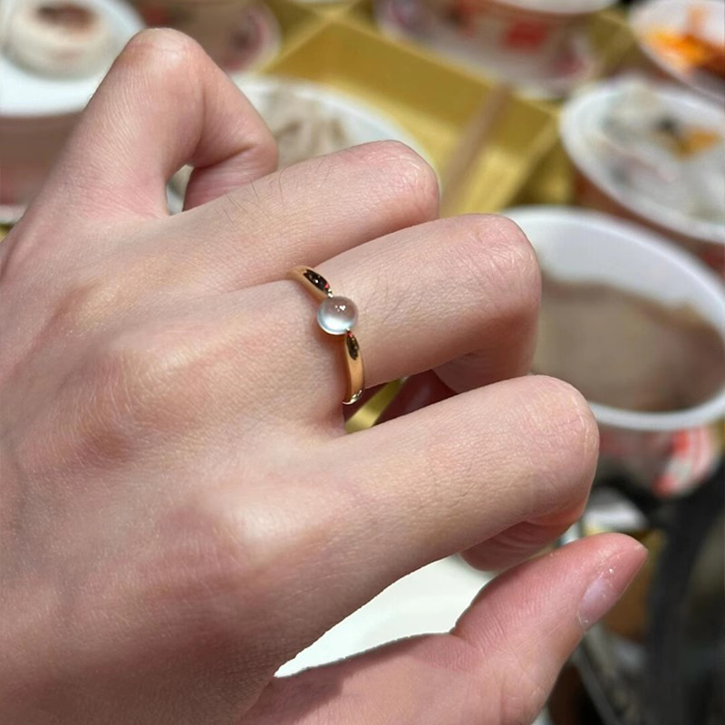Anello elegante in calcedonio stile francese retrò per donna_voghion.com