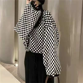 秋冬新款黑白撞色慵懒风棋盘格子毛衣女宽松外穿设计感针织衫上衣