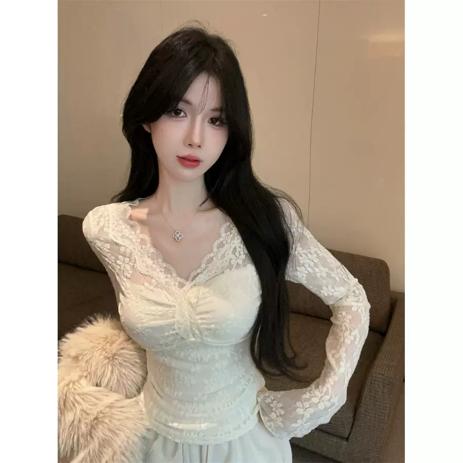 纯欲性感v领镂空上衣女春秋小香风爆款蕾丝打底衫内搭可外穿小衫