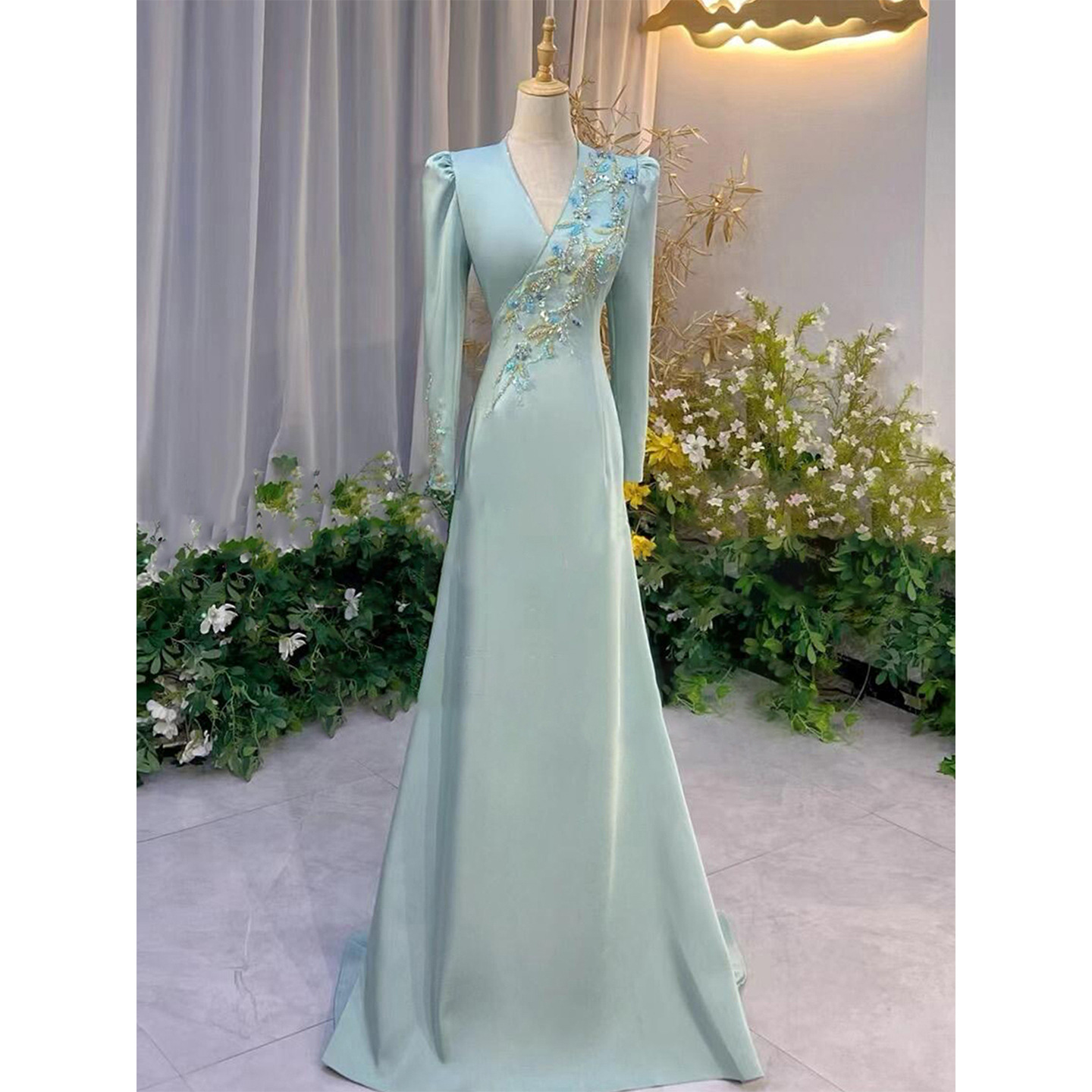 Elegant and Dignified Hostess Dress 2026 New Style New Chinese Style Vocal Arts Exam Speech Contest Female Singer Performance Costume