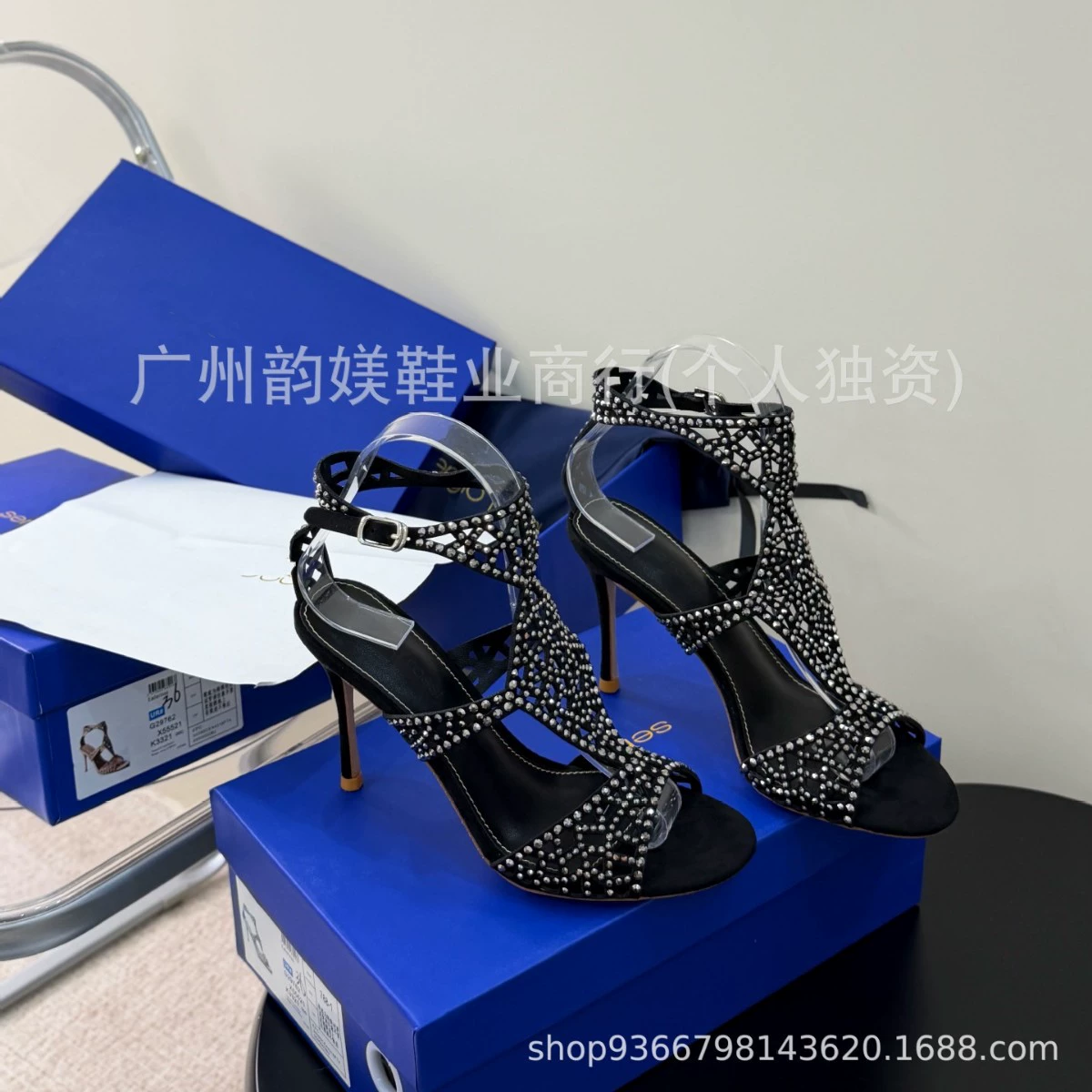 Источник стандарт SR Xiaohongshu того же стиля новый стиль средневековый фэншуй бриллиантовая полая открытая носка нос рыбы туфли-лодочки высокий каблук сексуальные королевские сёстры сандалии