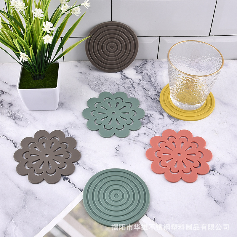 Cute creative cartoon non-slip silicone table mat for home use