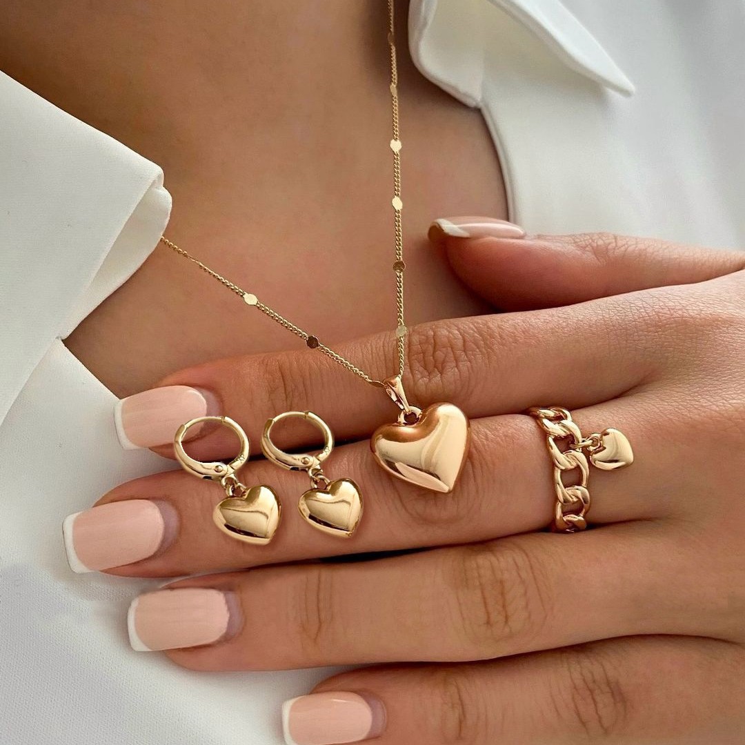 golden fashionable retro earrings heart-shaped heart shaped