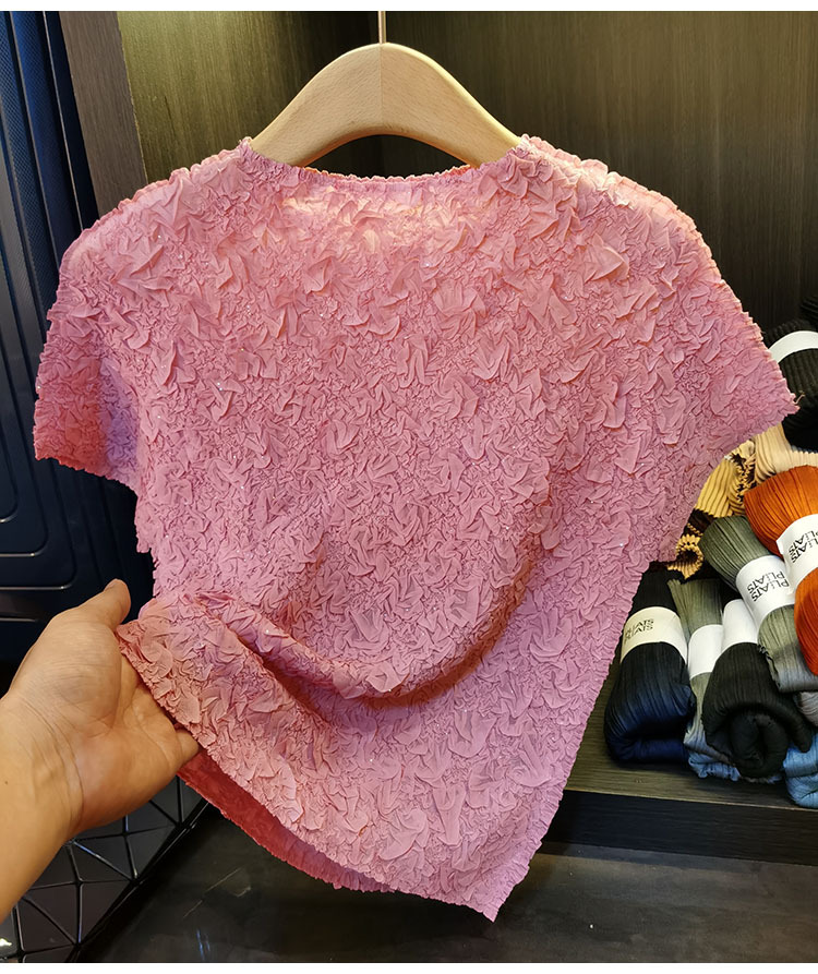 Áo thun ngắn tay nữ cổ tròn xếp li dập nổi kim cương, chất liệu cotton phối polyester, form suông thoải mái, phù hợp đi làm và dạo phố mùa hè — Màu hồng, Màu xanh lá, Màu mơ chi tiết 17