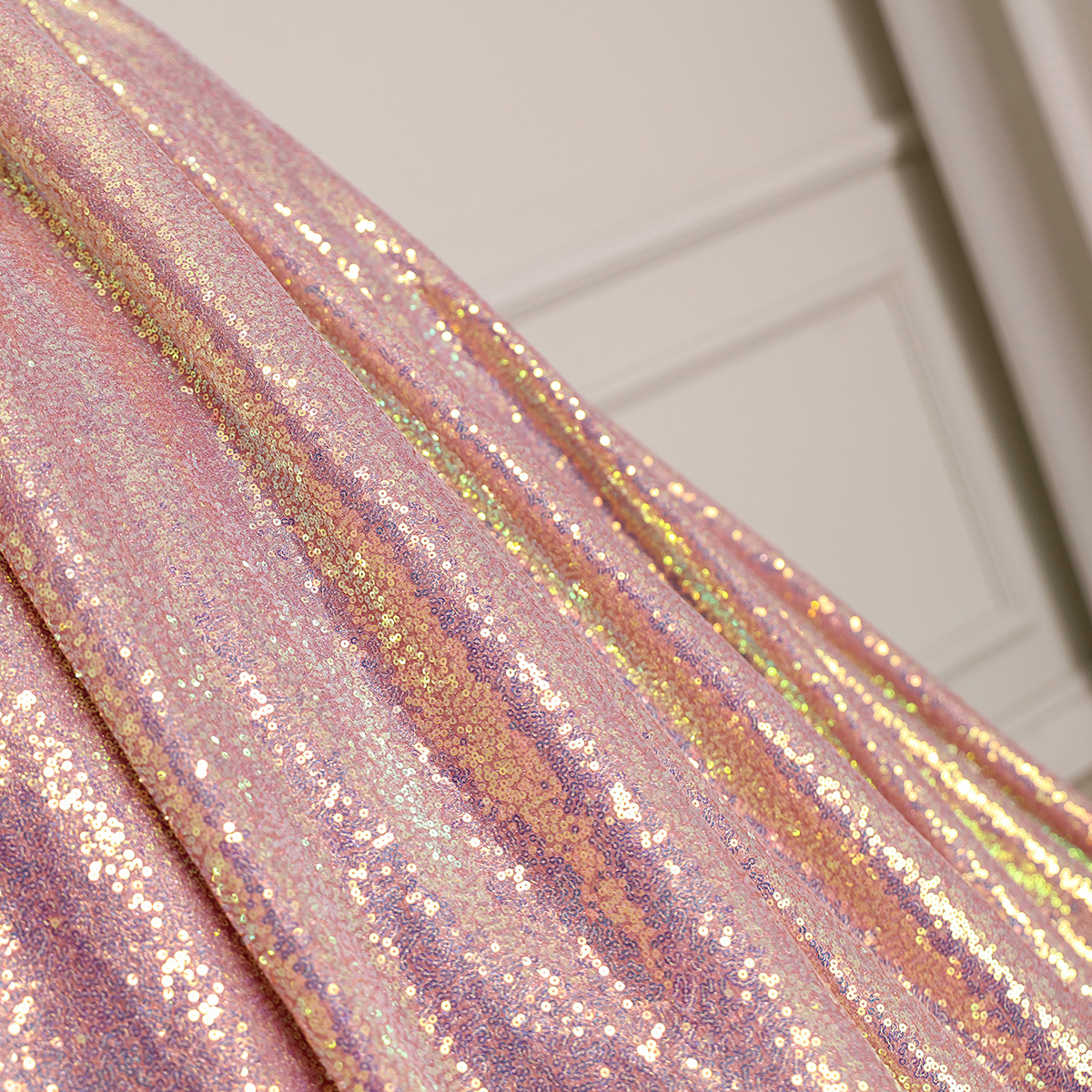 Damenbekleidung Braut verträumtes buntes Paillettenball-Performance-Kostüm mit einer Schulter Hochzeitskleid_voghion.com