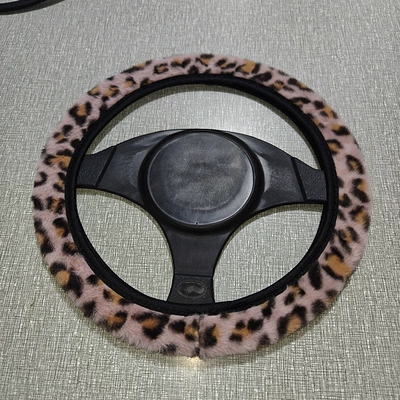 Steering wheel cover Plush Non-Circular Steering Wheel Cover - leopard-print-pink-without-inner-ring-38cm