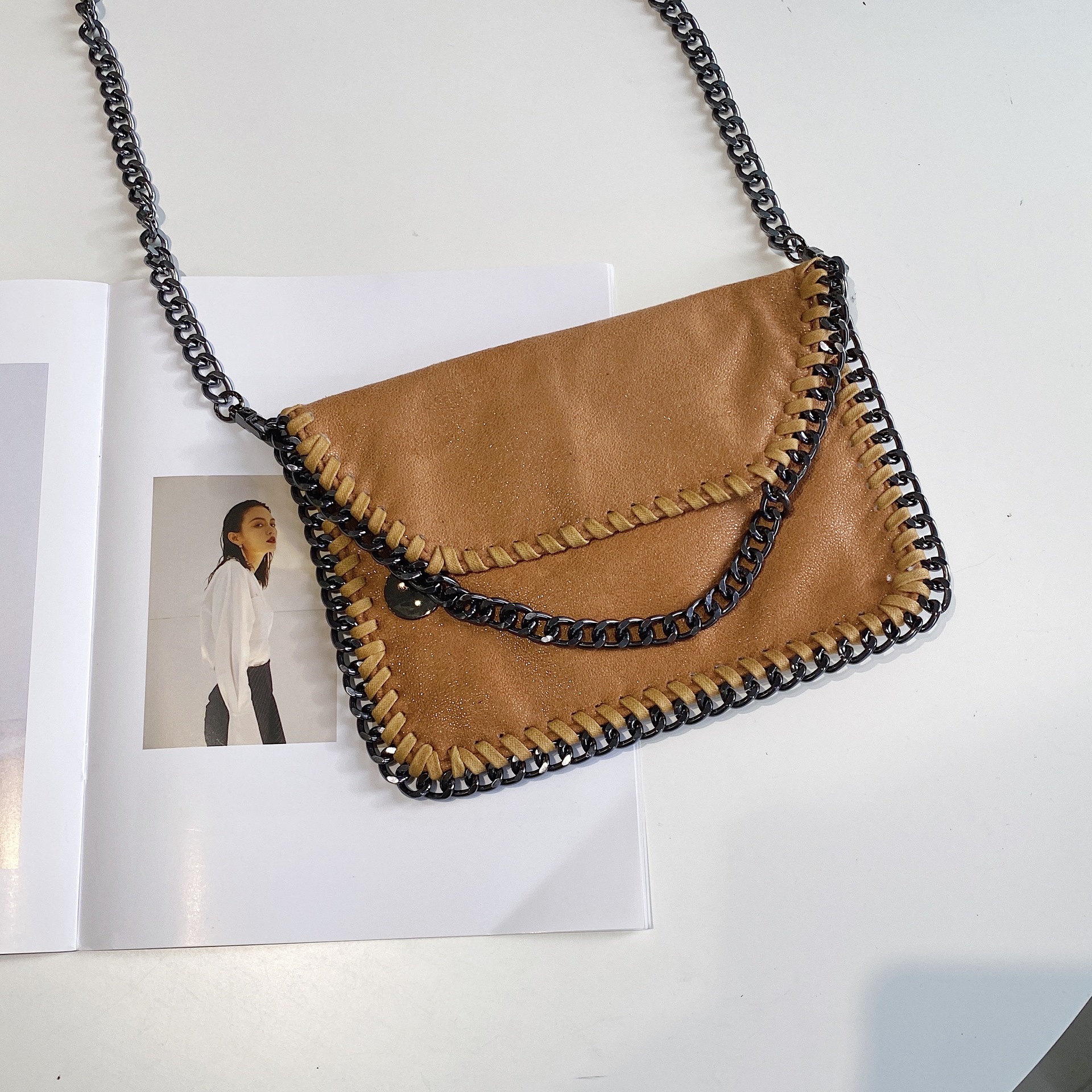 Абрикосовый