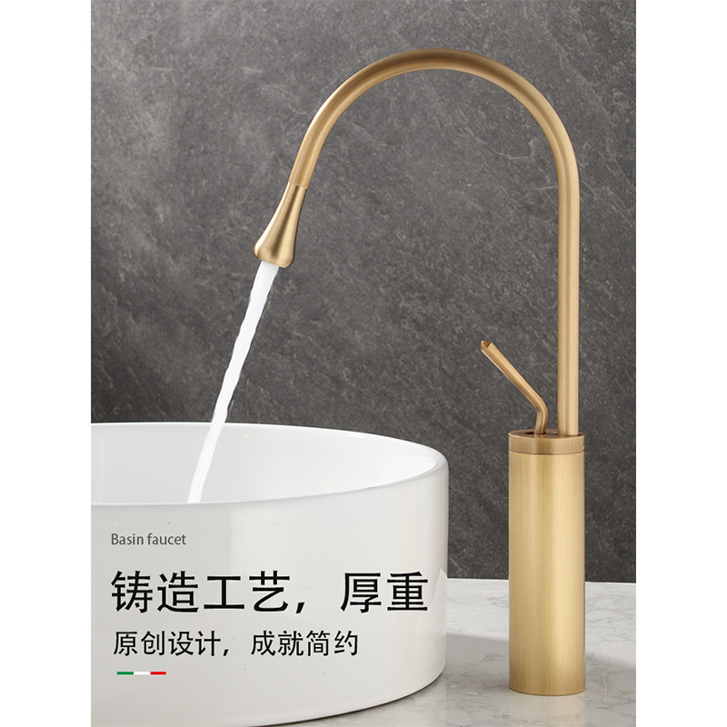 Brass Antique Faucet Hot and Cold Countertop Basin Wash Basin Bathroom Bathroom Simple Accessible Luxury Retro Rotation Brass Antique Faucet Hot and Cold Countertop Basin Wash Basin Bathroom Bathroom Simple Accessible Luxury Retro Rotation