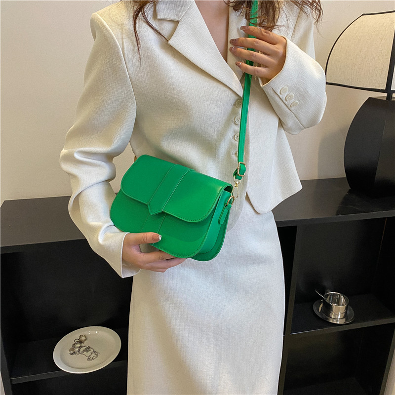 Señoras moda simple color sólido pequeño bolso femenino 2023 primavera y verano nuevo aire exterior bolsa de mensajero textura pequeña bolsa cuadrada