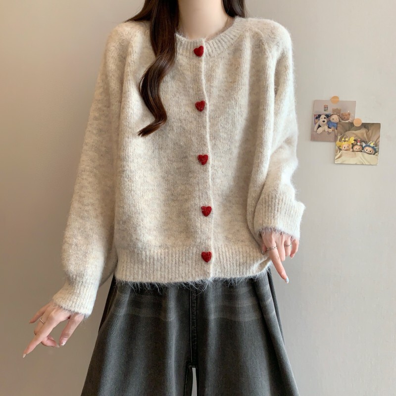 Heart-Shaped Single-Breasted Age-Reducing Soft Sweater Cardigan for Women, Autumn and Winter Loose Slimming Raglan Sleeve Knit Top Cardigan Heart-Shaped Single-Breasted Age-Reducing Soft Sweater Cardigan for Women, Autumn and Winter Loose Slimming Raglan Sleeve Knit Top Cardigan
