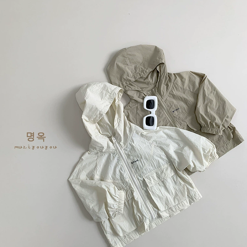 Детская солнцезащитная одежда Летняя новая мужская и женская легкая куртка детское корейское иностранное ношение кожи куртка кондиционер кардиган