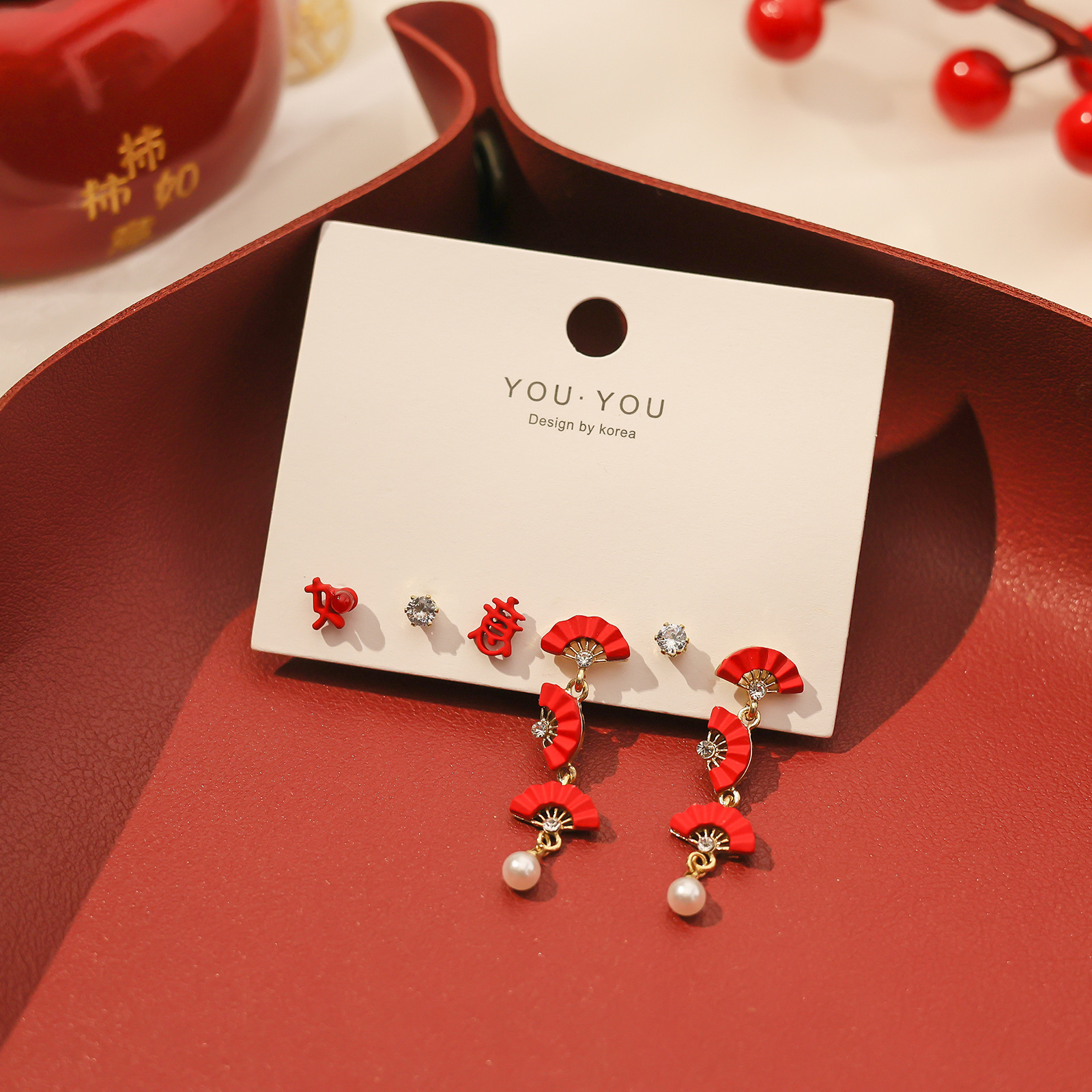 Juego de pendientes de aguja plateados, sencillos y compactos para mujer, pendientes geométricos en forma de corazón, bonitos, dulces y versátiles, venta al por mayor para puestos de mercado