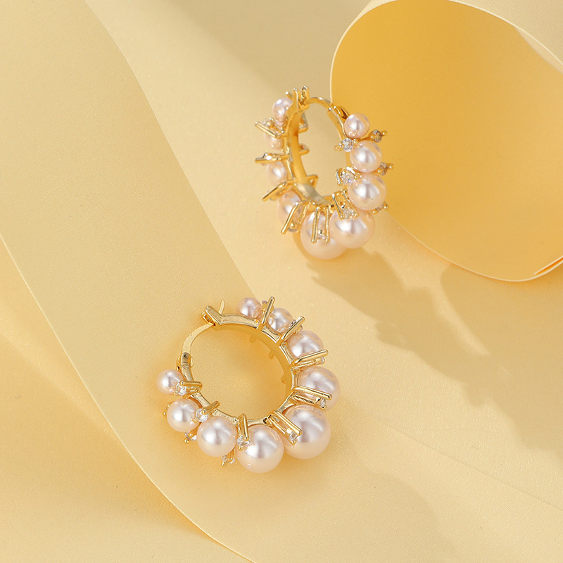 18K Gold Plated Plating Fashion Round Copper Inlay Artificial Diamond Pearl Hoop Earrings 1 Pair
