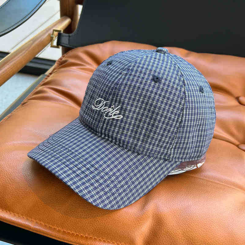 サヴィと同じスタイルの女性用刺繍チェック柄野球帽、夏の新しいスタイル、多用途、顔が見える、小さなソフトトップ、カップル用の男性用ひさしキャップ-|undefined
