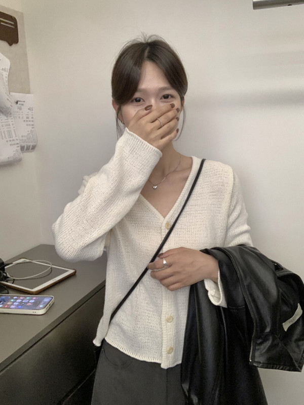 【MISS密思家正品店】休闲日常简约风V领纯色针织开衫女装A06697|undefined