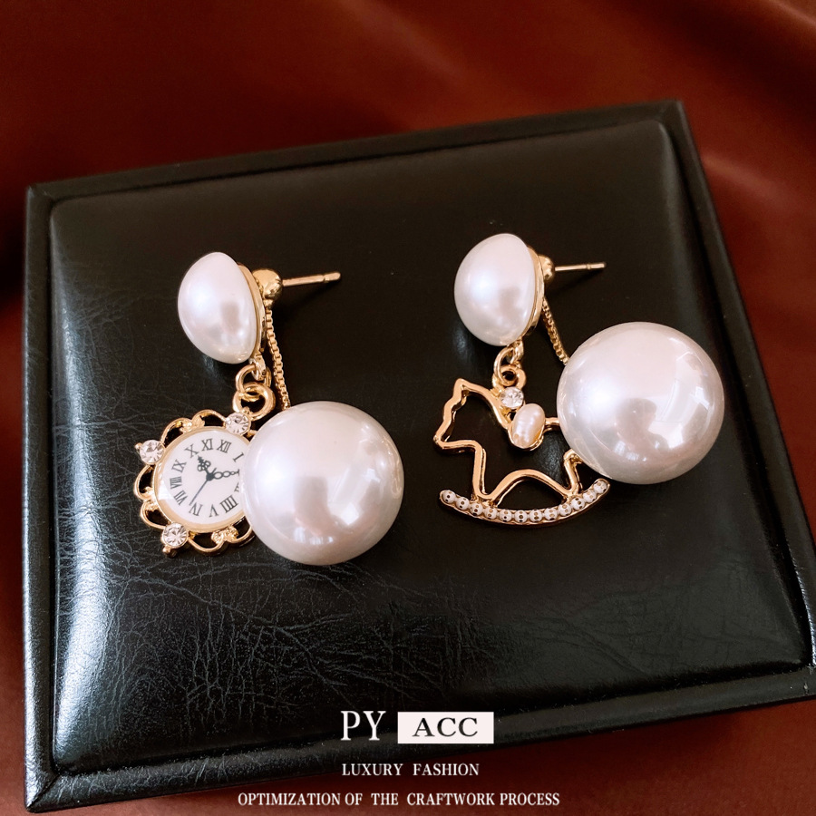 Silver Needle Pearl Inlaid Diamond Asymmetric Pocket Watch Earrings French Retro Exquisite Stud Earrings with a Sense of Design Niche Earrings Wholesale