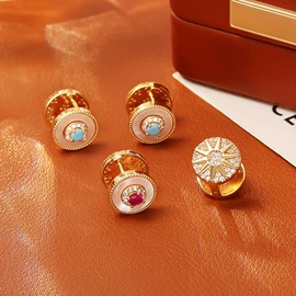 耳钉;耳环;项链