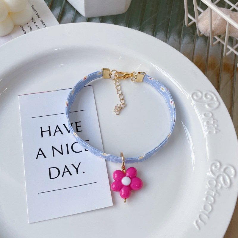 장미 붉은 꽃 목걸이