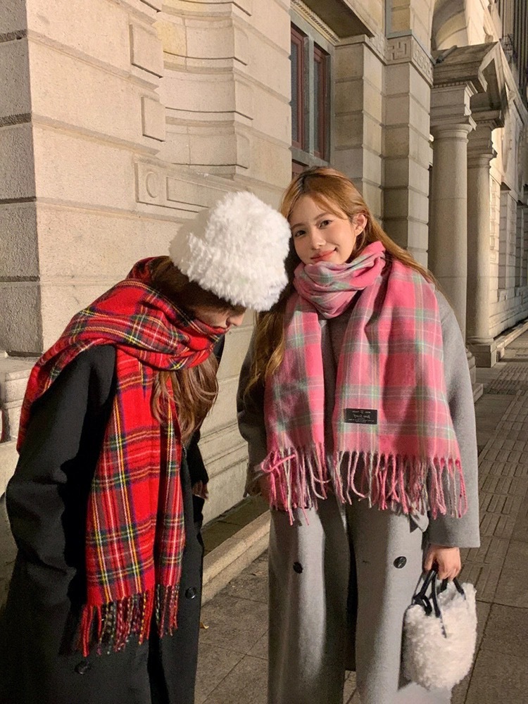 Écharpe d'hiver à carreaux rouges de Noël, édition coréenne polyvalente pour hommes et femmes, châle chaud pour couple d'étudiants_voghion.com