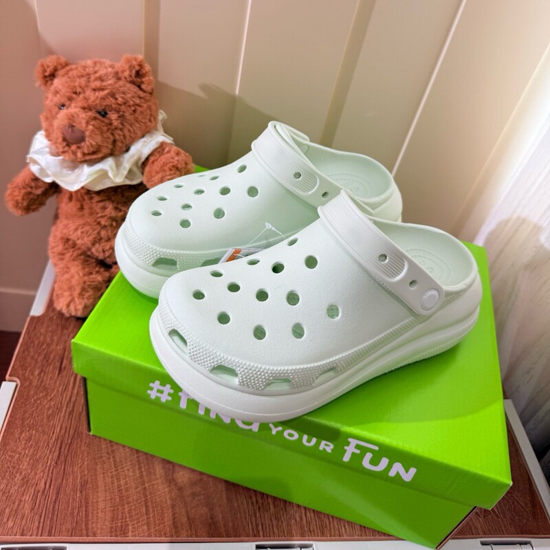 Eva Foam Clogs for Women, Outdoor Beach Shoes, Women's Thick-Soled Clogs, Height-Increasing Fashion Closed-Toe Slippers