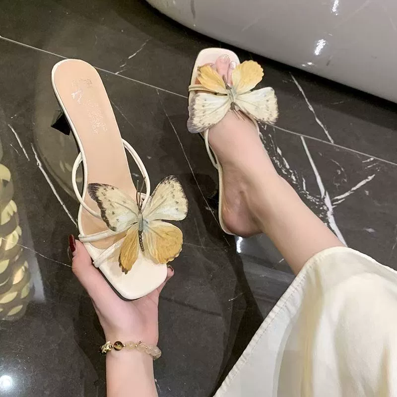 Новые модные летние босоножки на толстом каблуке с бабочками для женщин, 2025, французский дизайн, нишевая модель.