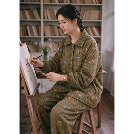女士家居服;男士家居服;睡袍、浴袍