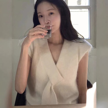 现货 安哥拉兔毛羊毛混纺半袖毛衣女2025秋冬设计感V领针织背心