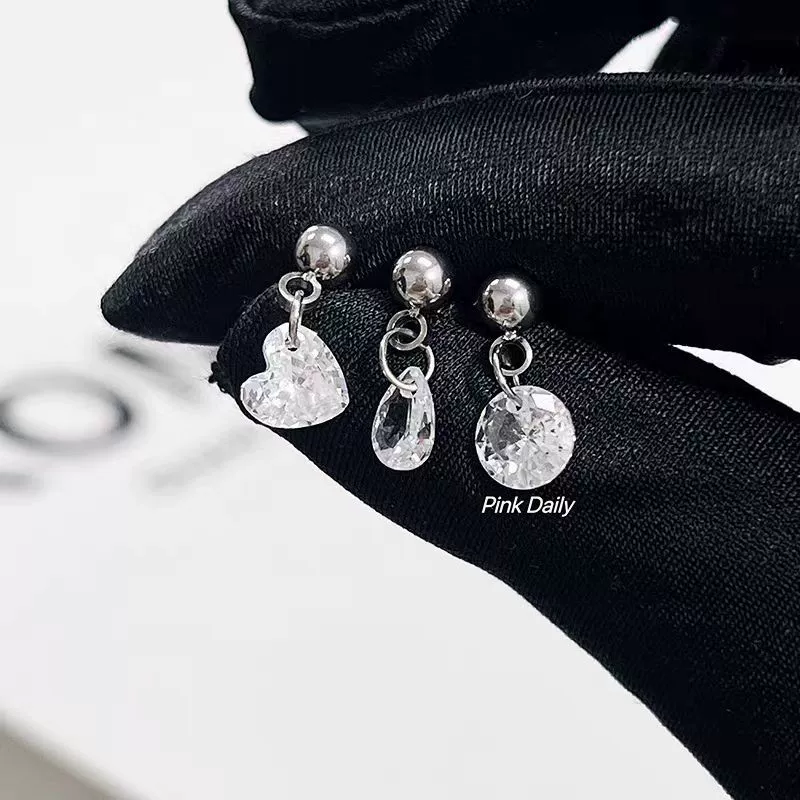 Sophisticated pendant drop-shaped, earrings with zircon