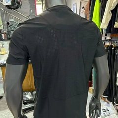 2025夏季新款速干T恤男士宽松透气短袖凉感网孔设计健身运动上衣