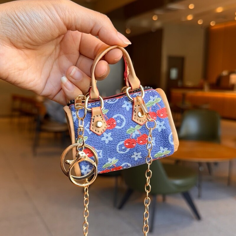 Popular Cherry-Patterned Coin Purse, Fashionable Versatile Coin Purse Pendant, Crossbody Bag, Single-Shoulder Mini Bag Popular Cherry-Patterned Coin Purse, Fashionable Versatile Coin Purse Pendant, Crossbody Bag, Single-Shoulder Mini Bag