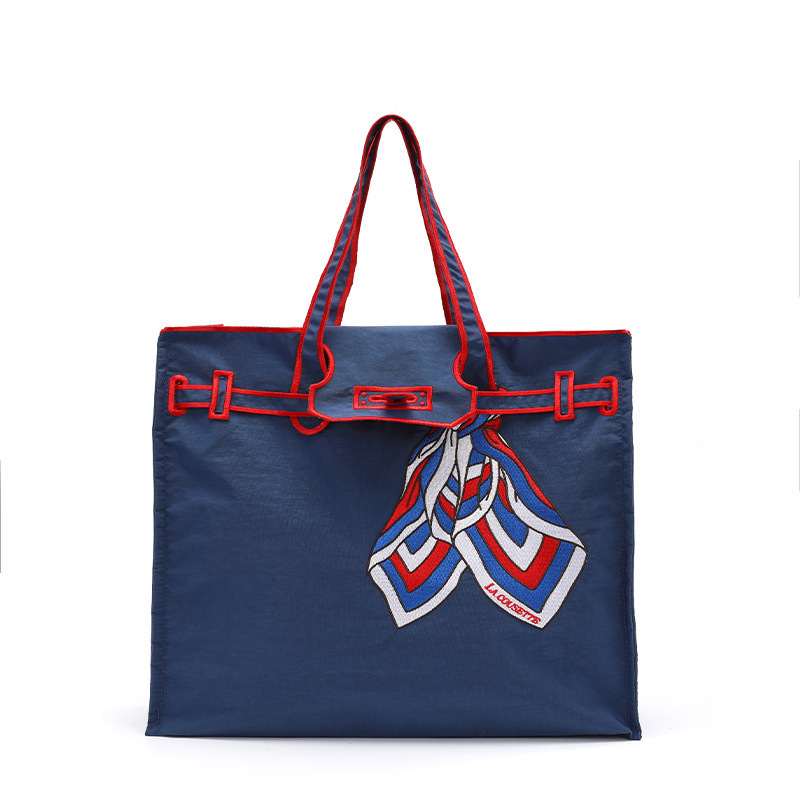 네이비 블루 실크 스카프 매듭 토트 백