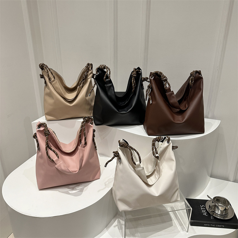 Retro relajado bolso de mujer 2024 nueva moda simple bolso de hombro de brazo para trabajar bolso de viaje